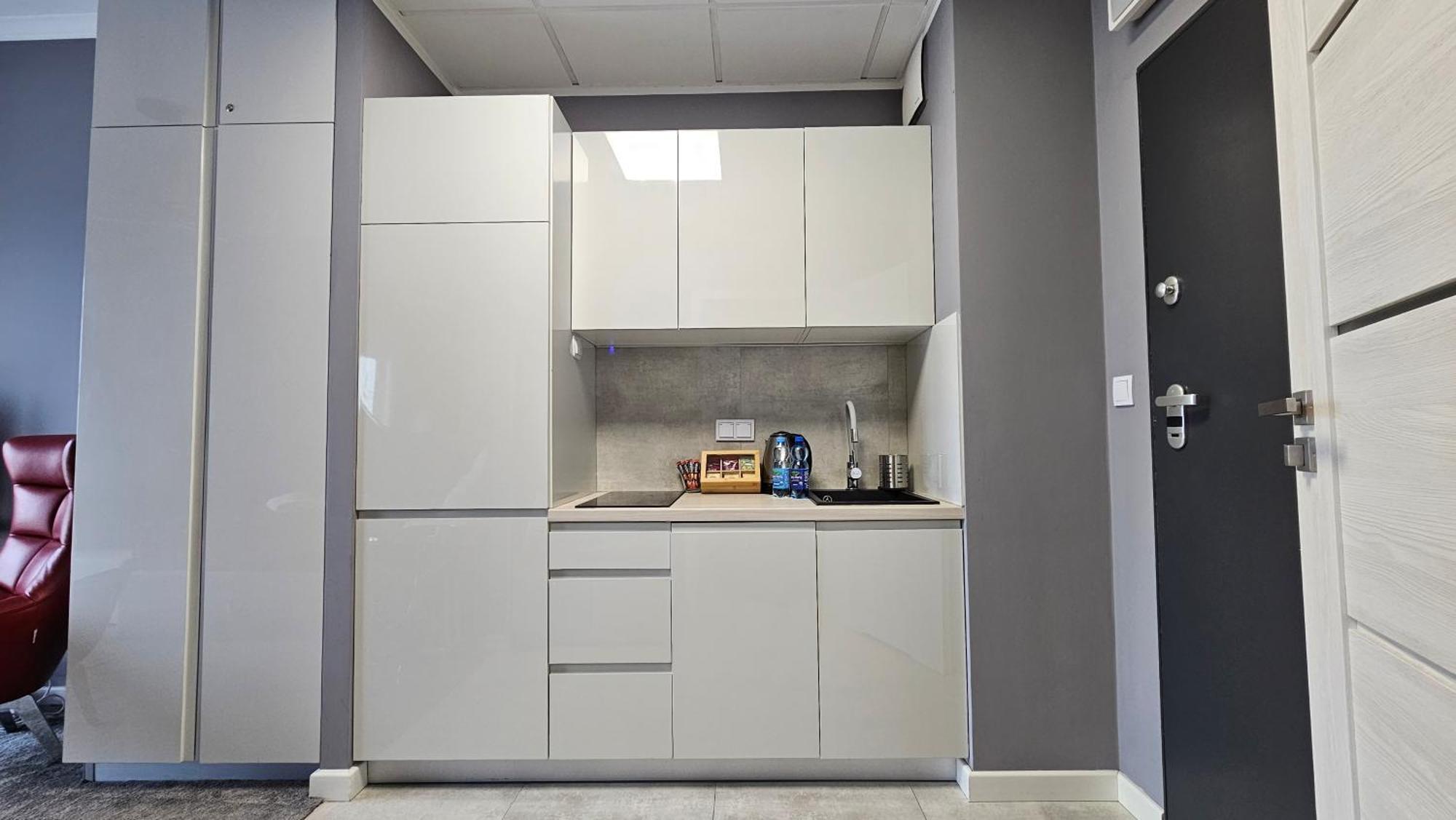 Apartamenty Wola Tower Na Prymasa - Z Widokiem Na City Varşovia Exterior foto