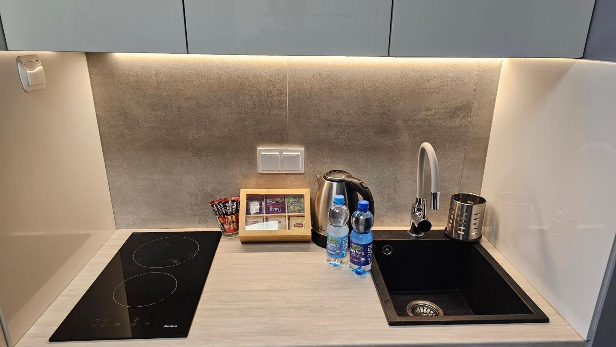 Apartamenty Wola Tower Na Prymasa - Z Widokiem Na City Varşovia Exterior foto