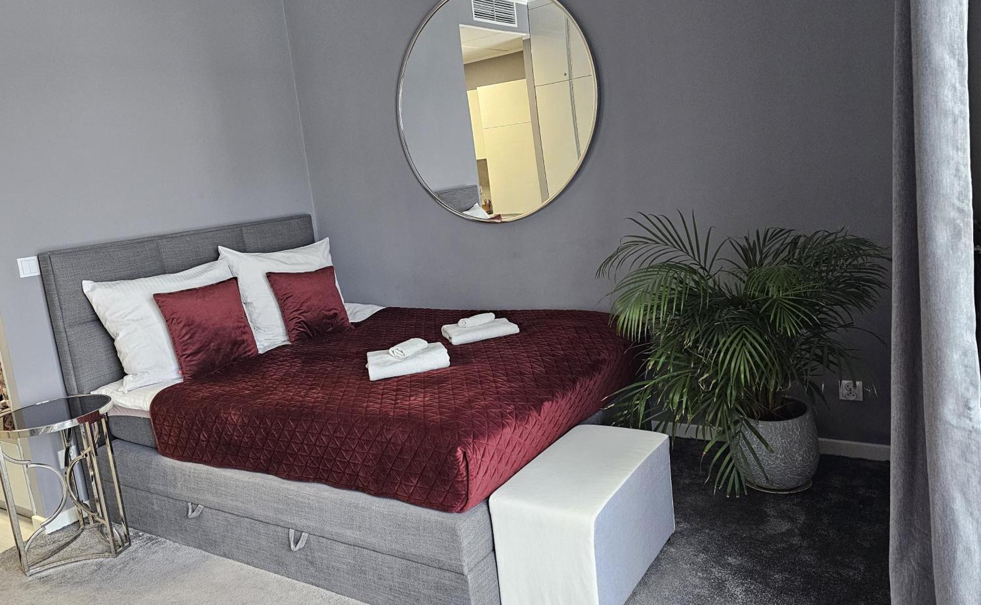 Apartamenty Wola Tower Na Prymasa - Z Widokiem Na City Varşovia Exterior foto