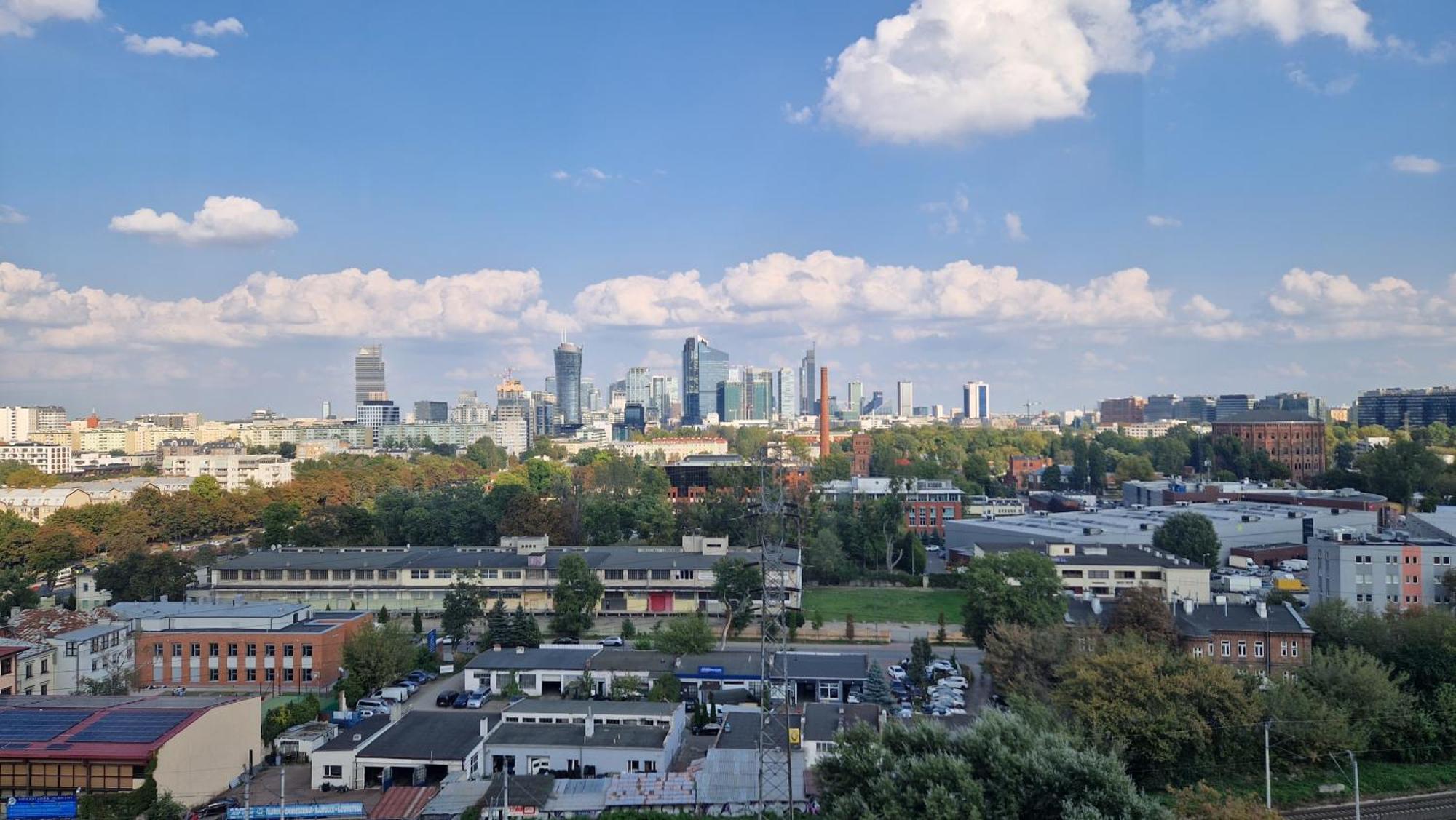 Apartamenty Wola Tower Na Prymasa - Z Widokiem Na City Varşovia Exterior foto